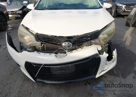 2015 Toyota Corolla S z USA, uszkodzony, nr VIN 5YFBURHE2FP240067